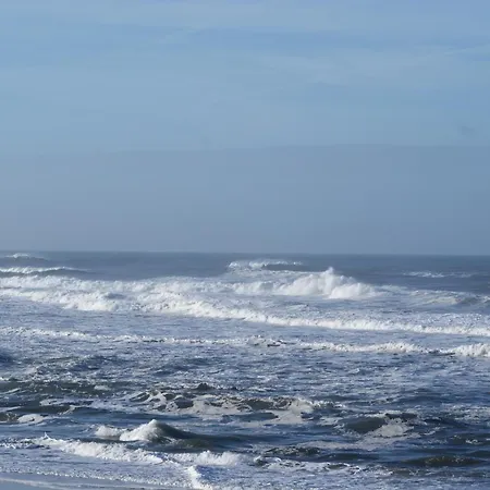 Beautiful Facing The Sea Дом отдыха Эшмориш
